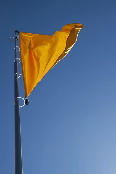 Желтый флаг — стоковое фото