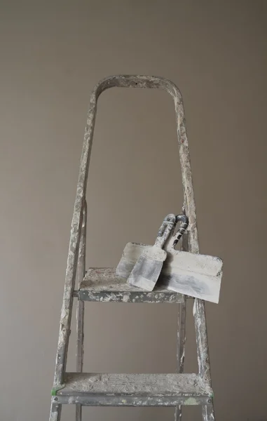 Escada e faca de vidraceiro — Fotografia de Stock