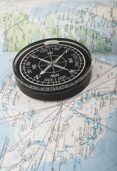 Compass and map — Stock Photo, Image