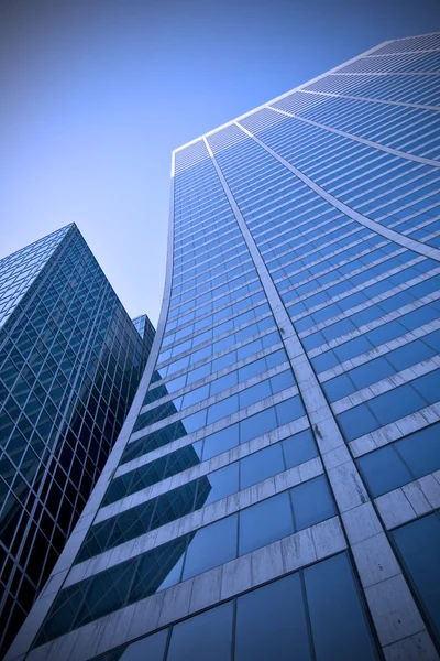 Curved skyscraper — Stock Photo, Image