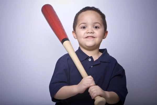 Beysbol sopası ile çocuk — Stok fotoğraf
