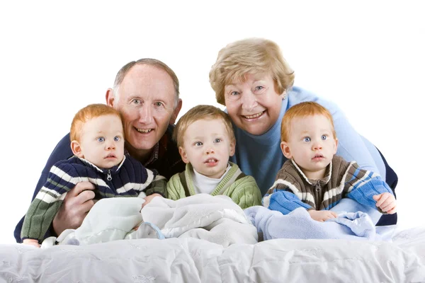 Grootouders en kleinzonen — Stockfoto