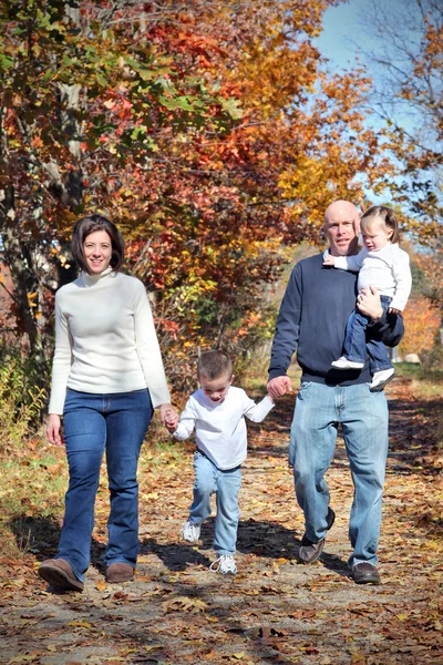 Familie lopen — Stockfoto