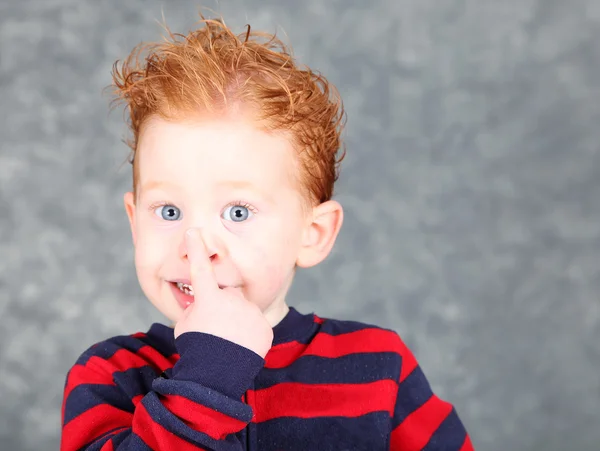 Schattige jongen — Stockfoto