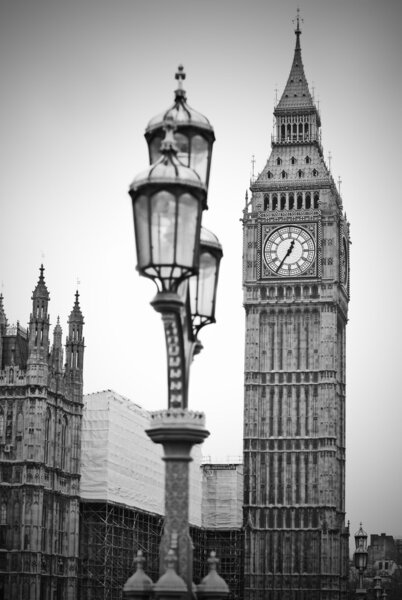 Big Ben clock and Houses of Parliament in London England