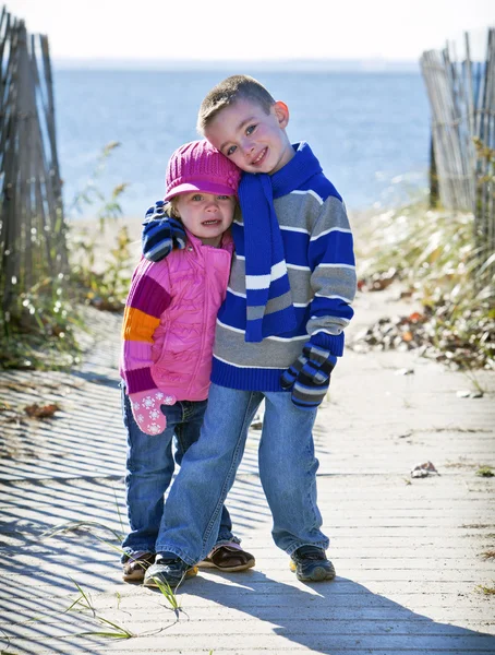 Siblings — Stock Photo, Image