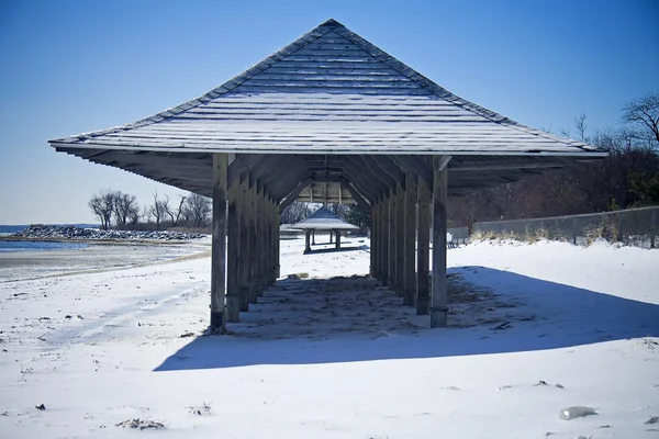 Winter beach hut — Stock Photo, Image