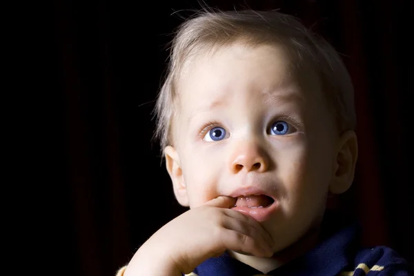 Young boy teething — Stock Photo, Image
