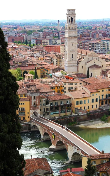 Panoramatický pohled na verona, Itálie — Stock fotografie