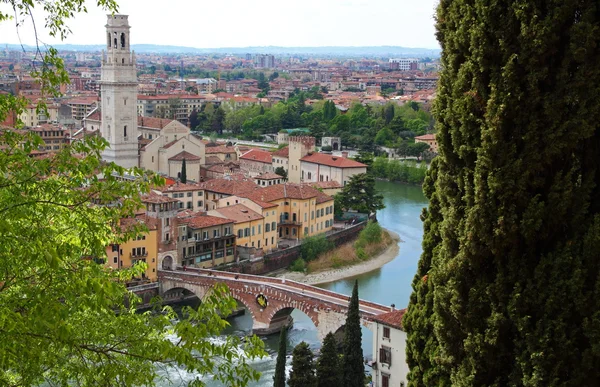 Panoramablick auf verona, italien — Stockfoto