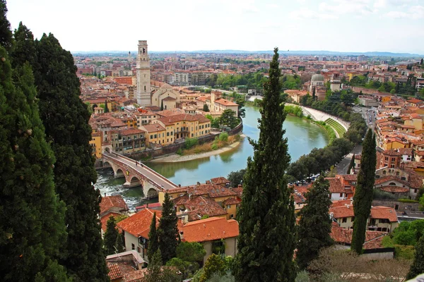 Panoramautsikt över verona, Italien — Stockfoto