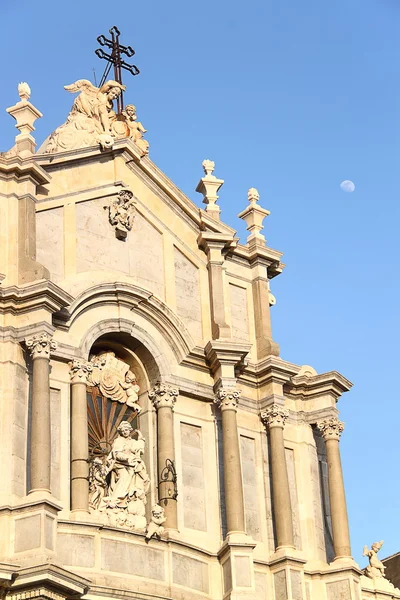 Gevel van de kathedraal van catania, Italië — Stockfoto