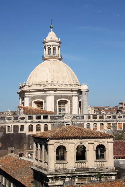 도시 풍경 그리고 Catania, 이탈리아의 성당 — 스톡 사진