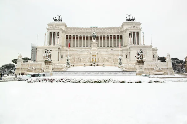 El Altar de la Patria cubierto de nieve — Foto de Stock