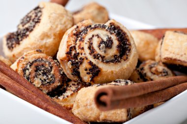 tarçın ile fırıldak tanımlama
