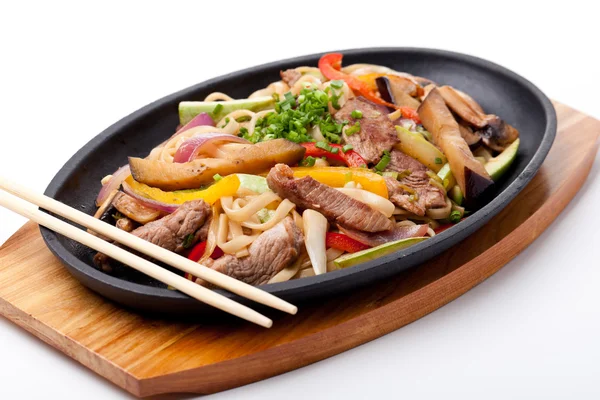 Udon con carne de res — Foto de Stock