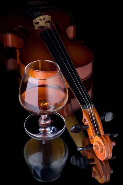 Cognac and violin — Stock Photo, Image