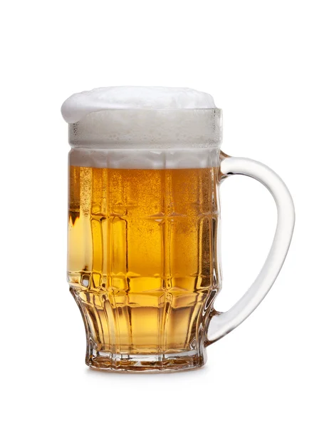 Bier ins Glas — Stockfoto