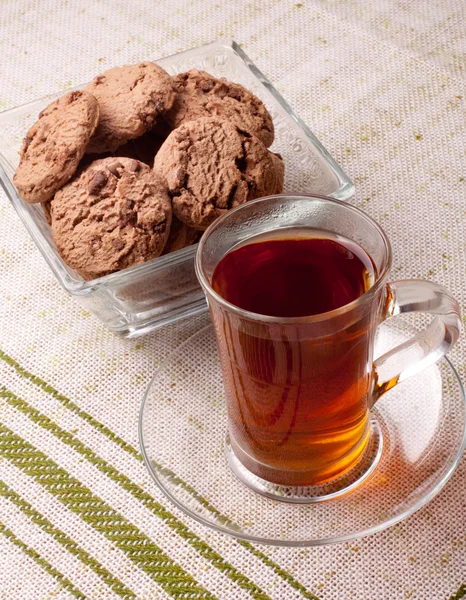 Biscoitos de chá e chocolate — Fotografia de Stock