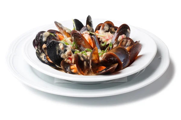 Skål med kokta musslor — Stockfoto