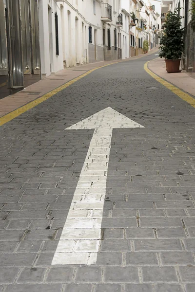 Arrow in a road — Stock Photo, Image