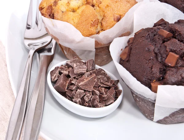 Muffin misti fatti in casa su un piatto — Foto Stock
