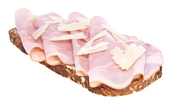 Uzená šunka na izolovaných na bílém chlebu — Stock fotografie