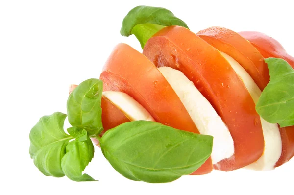 Tomatenscheiben mit Mozzarella und frischem Basilikum (mit Clipp — Stockfoto