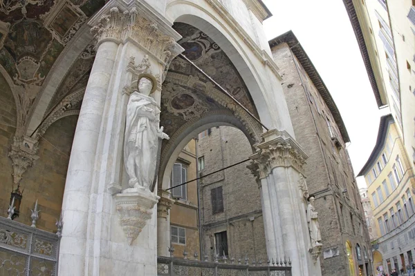 L'edificio a Siena . — Foto Stock