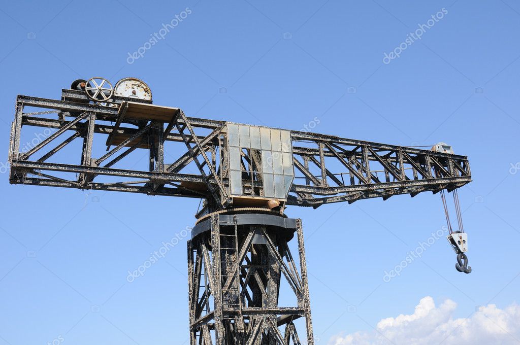 Dźwig Portowy Podczas Rozładunku Towaru Przywiezionego Przez Statek Dźwig portowy — Zdjęcie stockowe © yuriy61 #9313753