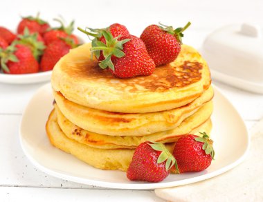 çilek ile Pancakes