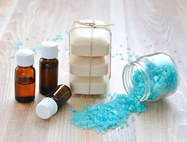Sea salt, soap and essential oil — Stock Photo, Image