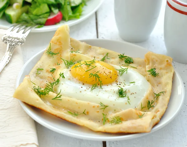 Uova strapazzate nel pancake — Foto Stock