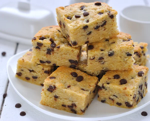 Cookies "Blondies" with chocolate drops — Stock Photo, Image
