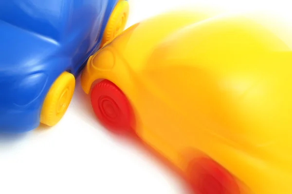 Crash van twee speelgoed auto's (zoom-effect) — Stockfoto