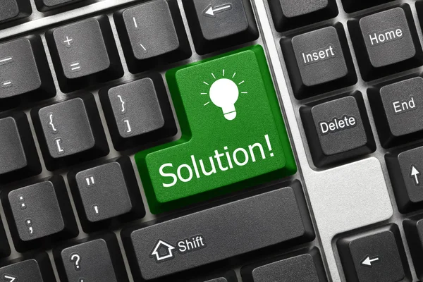 Konceptuální klávesnice - řešení (zelená klíč) — Stock fotografie