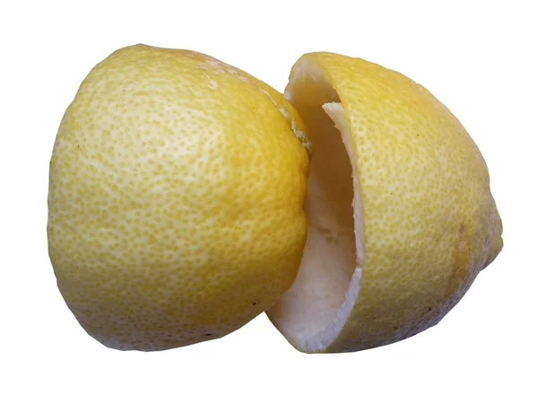 Кожуры лимона изолированы на белом — стоковое фото