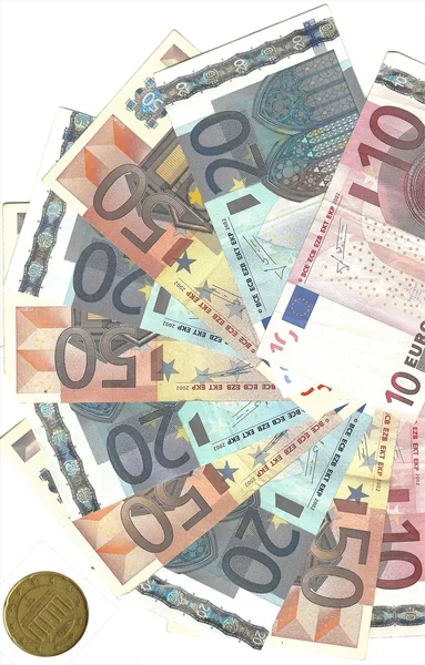 Gamme de billets en euros et pièces allemandes — Photo