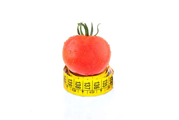 Naranja, manzanas y mandarina medidos por cinta métrica —  Fotos de Stock
