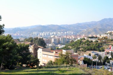 malaga binalar bir dağ manzaralı