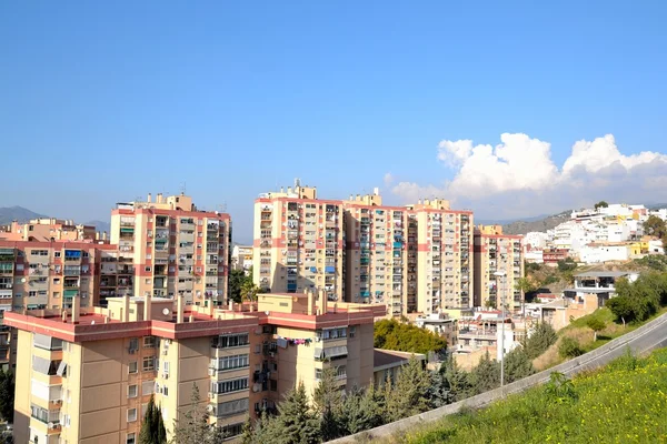 Malaga byggnader har utsikt över bergen — Stockfoto