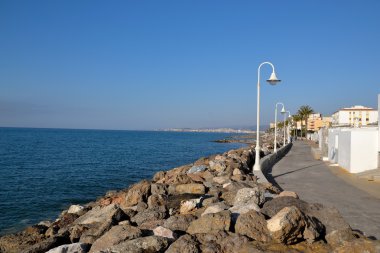 Denizi ayıran taş??Nerja