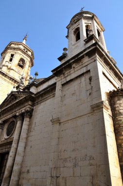 Kilise kulesinde jaen