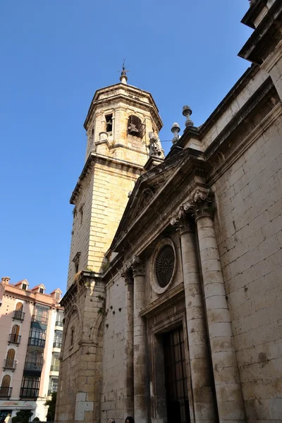 Una torre de la iglesia en Jaén — Foto de Stock