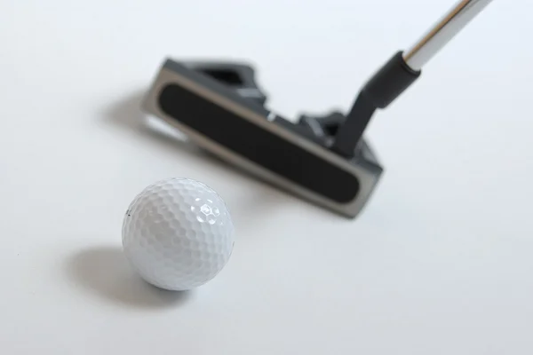 Pelota de golf con palo de golf — Foto de Stock