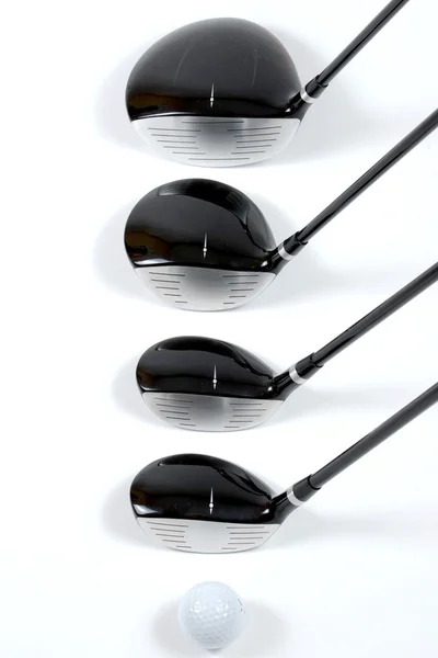 Pelota de golf con palo de golf —  Fotos de Stock
