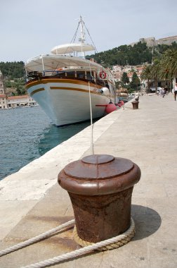 tekne ile Hvar Harbour