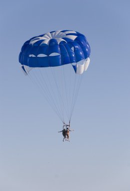 güzel, parasailing