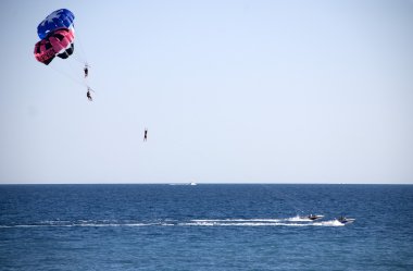 güzel, parasailing