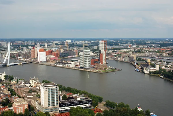 Nowoczesne budynki w mieście Rotterdam (Holandia) — Zdjęcie stockowe